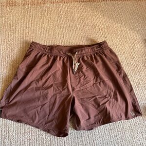 Mens 5” Vuori running shorts